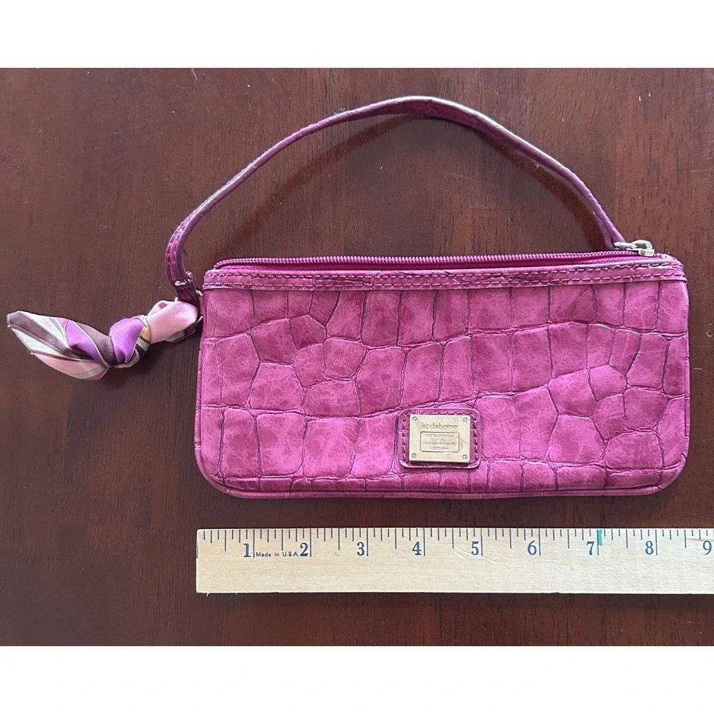 Liz Claiborne‎ Wristlet Faux Leather Crocodile Print Magenta Pink Y2K Barbiecore
